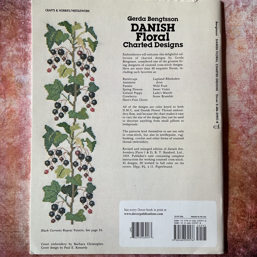Danish Floral Charted Designs by Gerda Bengtsson - Picture 2 of 2